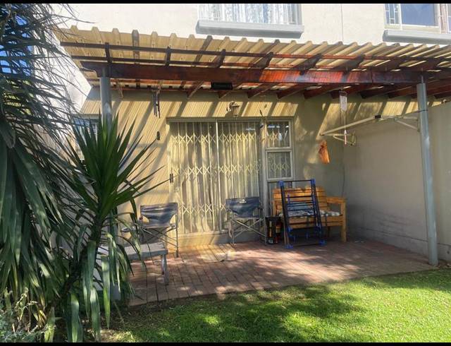 2 BEDROOM PROPERTY TO RENT IN GREENSTONE HILL